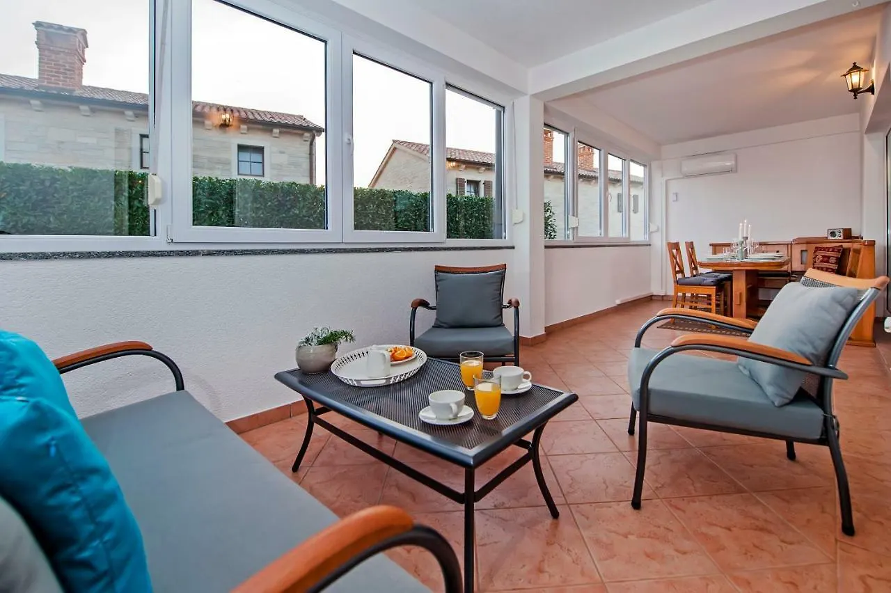 Villa Evita Πόρετς Κροατία